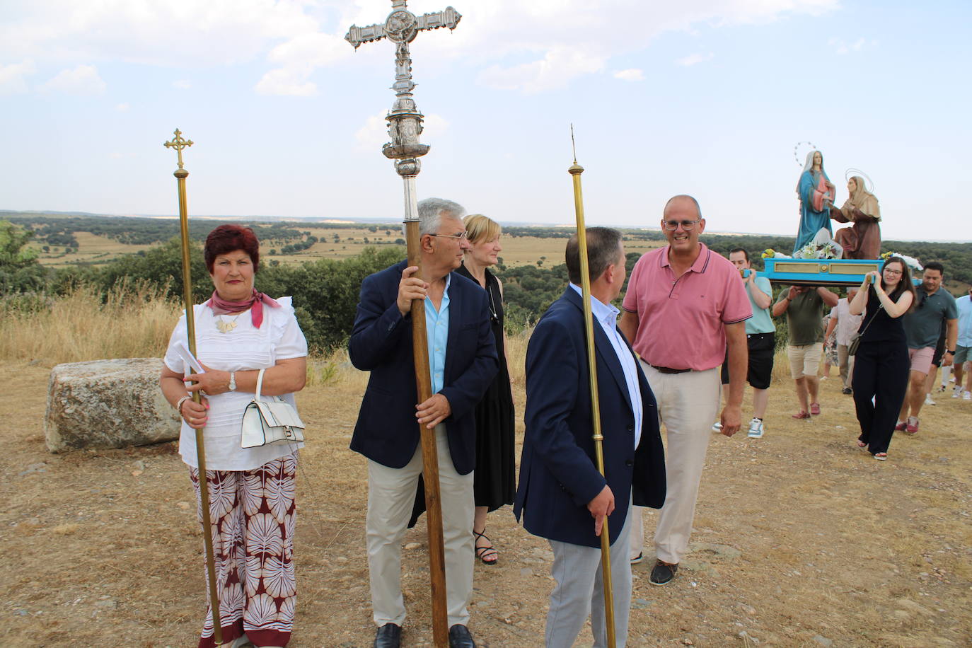 Berrocal de Salvatierra cumple con su patrona Santa Isabel