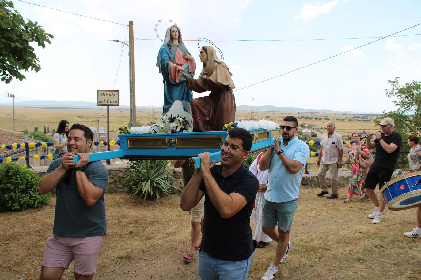 Berrocal de Salvatierra cumple con su patrona Santa Isabel