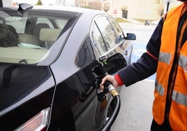 ¿Ha notado un aumento del precio de la gasolina al iniciarse las vacaciones de verano?