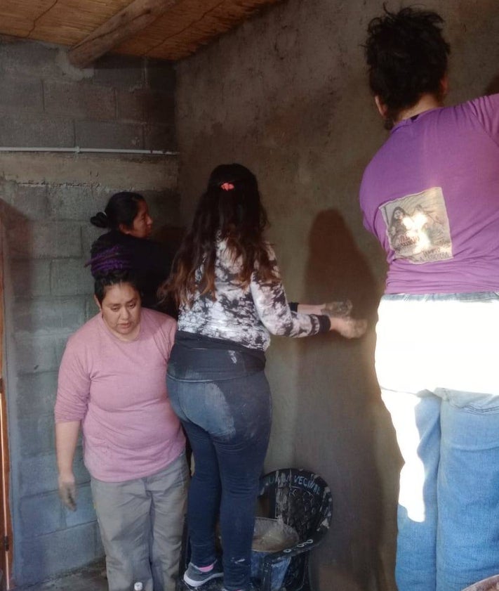 Imagen secundaria 2 - Actividades solidarias en Encón organizadas por cooperativa de trabajo 'Martina Chapanay'.