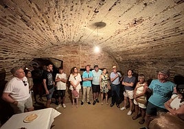 Visita a una de las bodegas de Macotera.