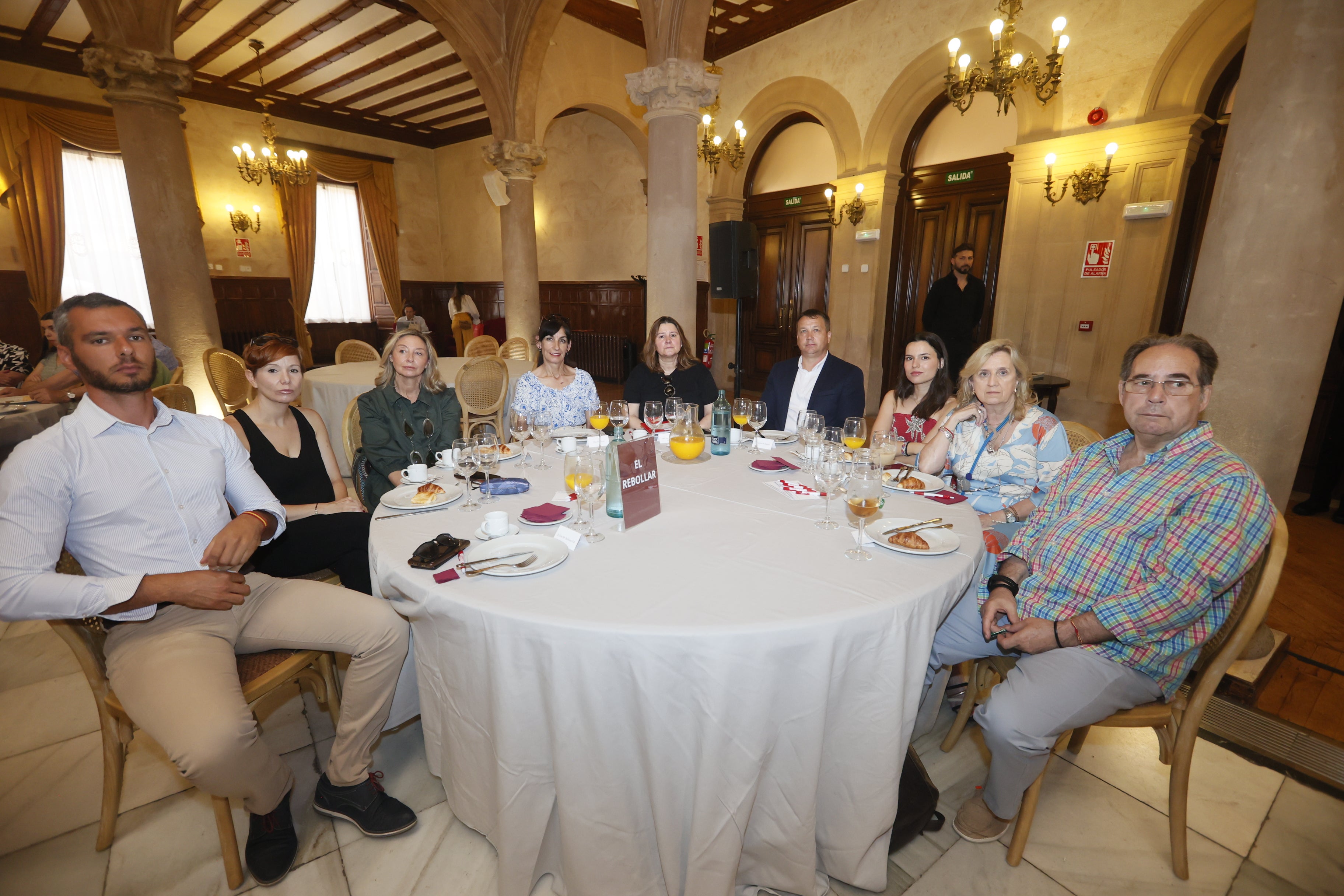 José María Barbero-Gil (Icpor), Tania Fernández (Automóviles El Pilar), Carmen Segura (JJ Martín S.L.), Julia Rivas (Ayuntamiento de Topas), Maribel Crespo (LA GACETA), Agustín Rodríguez (Ayuntamiento de Doñinos), Rosa Santiago, Rosa Lorenzo y Eladio Serrano.