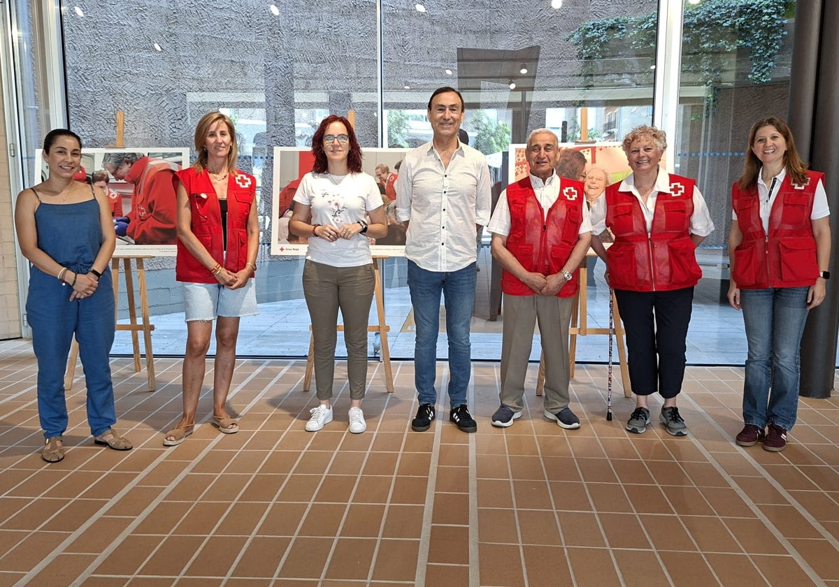 El estreno de la exposición de Cruz Roja en Carbajosa.