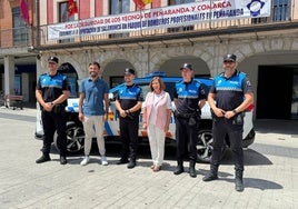 Eugenio Álvarez, Fran Díaz, Carmen Ávila junto a los dos nuevos agentes Marío Hernández y Rubén García, y Manuel López.