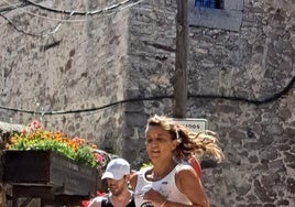 Participantes en la pasada edición de la carrera popular de San Martín del Castañar.