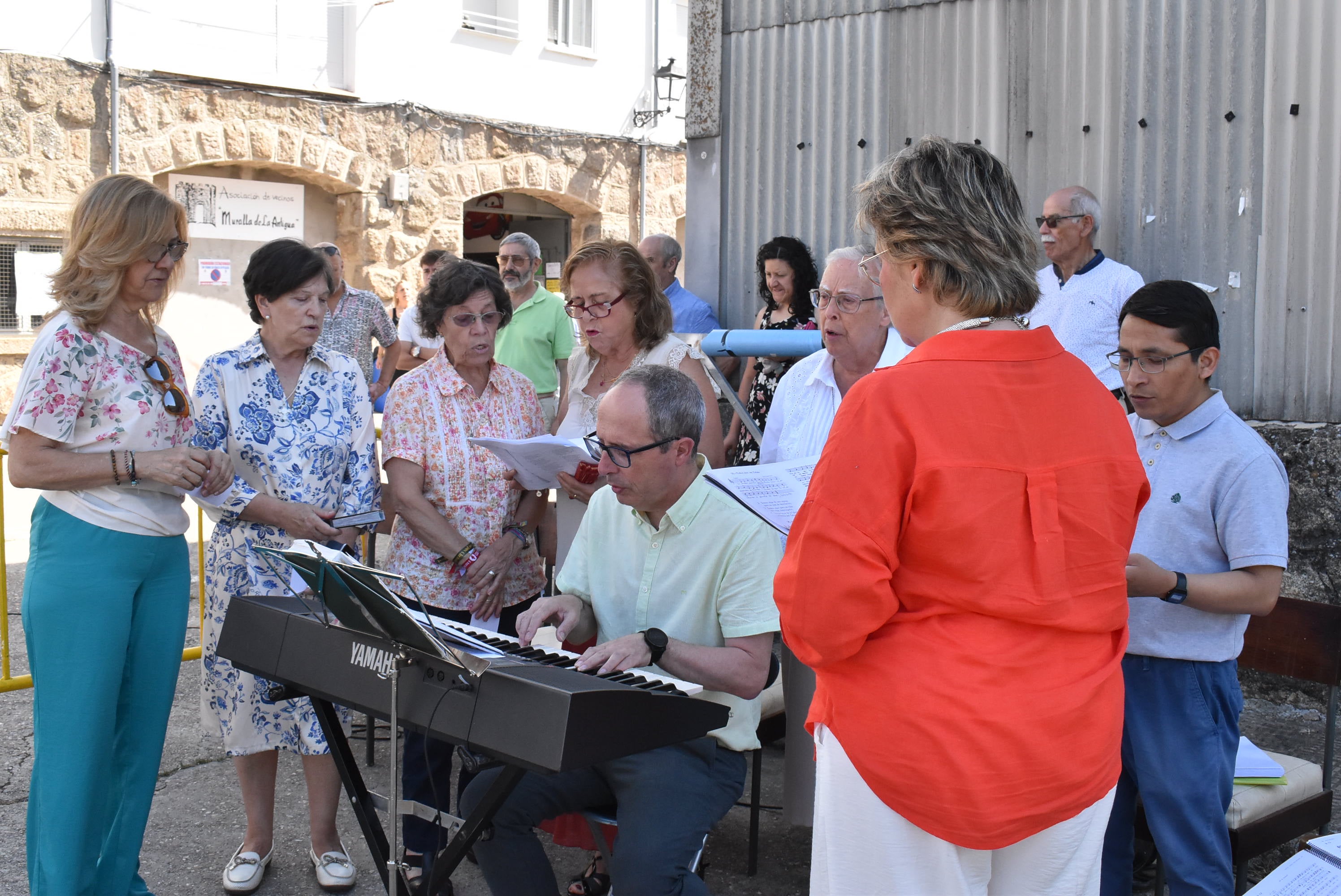 El barrio de La Antigua en Béjar honra a San Cristóbal para despedir sus fiestas de verano