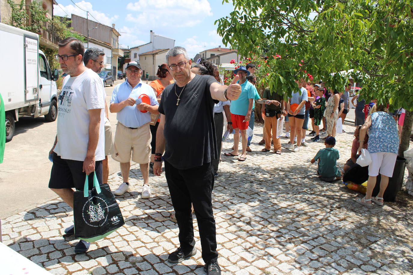 Endrinal despide sus fiestas con el día del Cristo y la paella