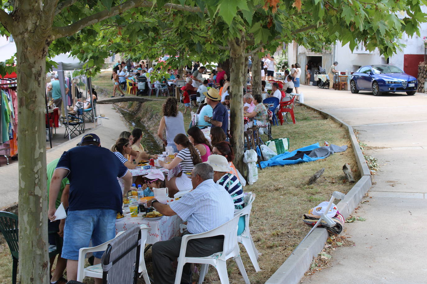 Endrinal despide sus fiestas con el día del Cristo y la paella