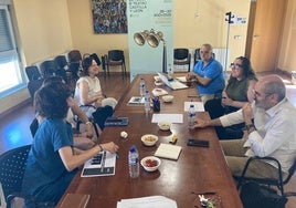Reunión del jurado en la sede de la feria.