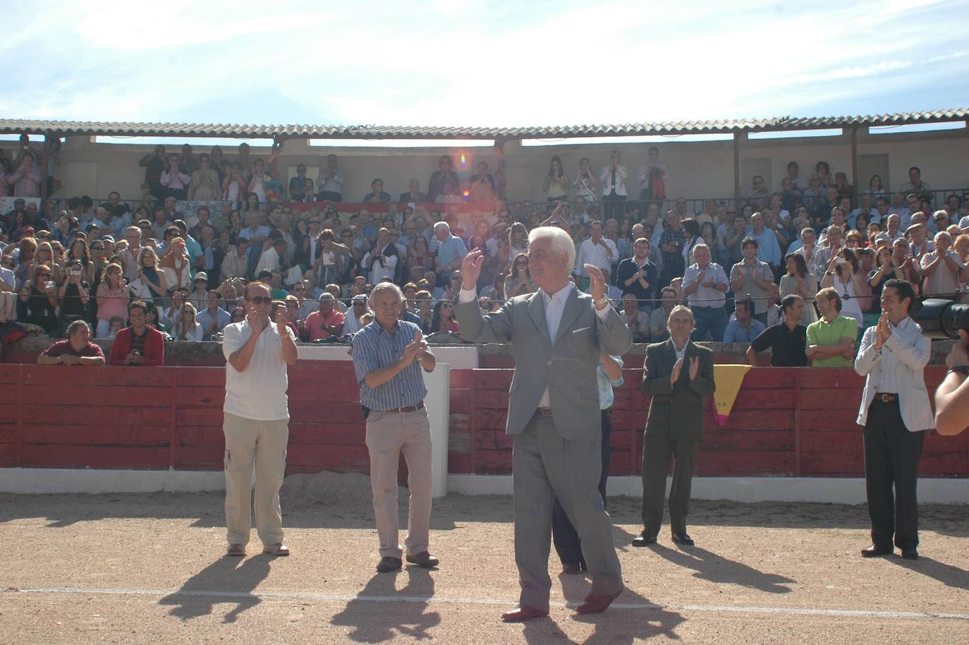 En junio de 2011 recibió otro caluroso homenaje en la plaza de toros de su Vitigudino natal.