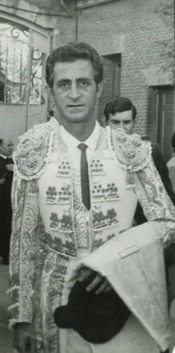 En los años 70, vestido de luces, en el Patio de Cuadrillas de La Glorieta