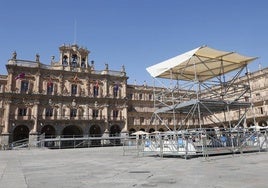 La Plaza Mayor, preparada para los conciertos de este fin de semana.