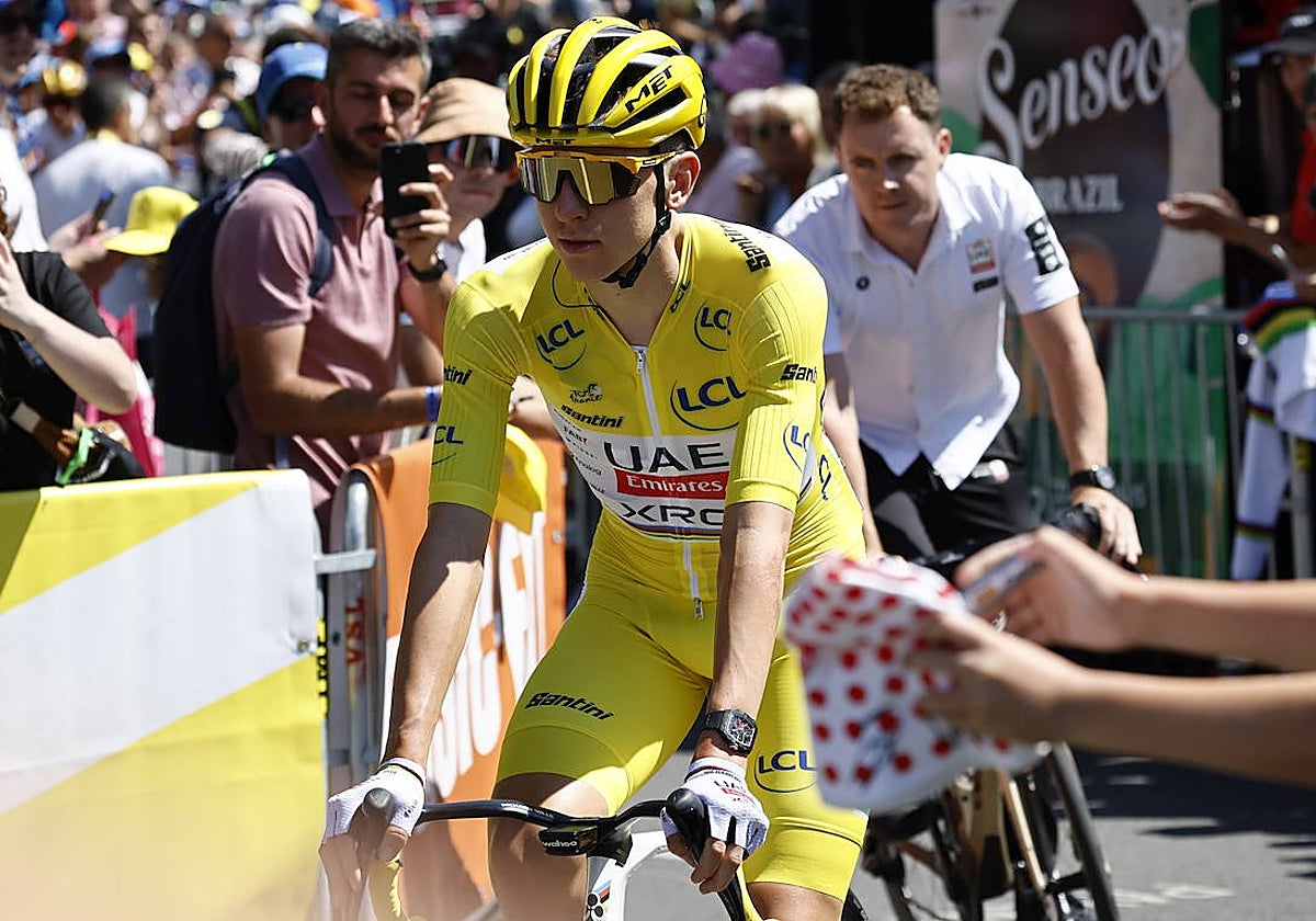 Pogacar, antes de tomar la salida en la etapa de ayer.