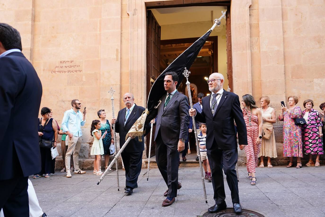 La Virgen del Carmen procesiona con un nuevo paso