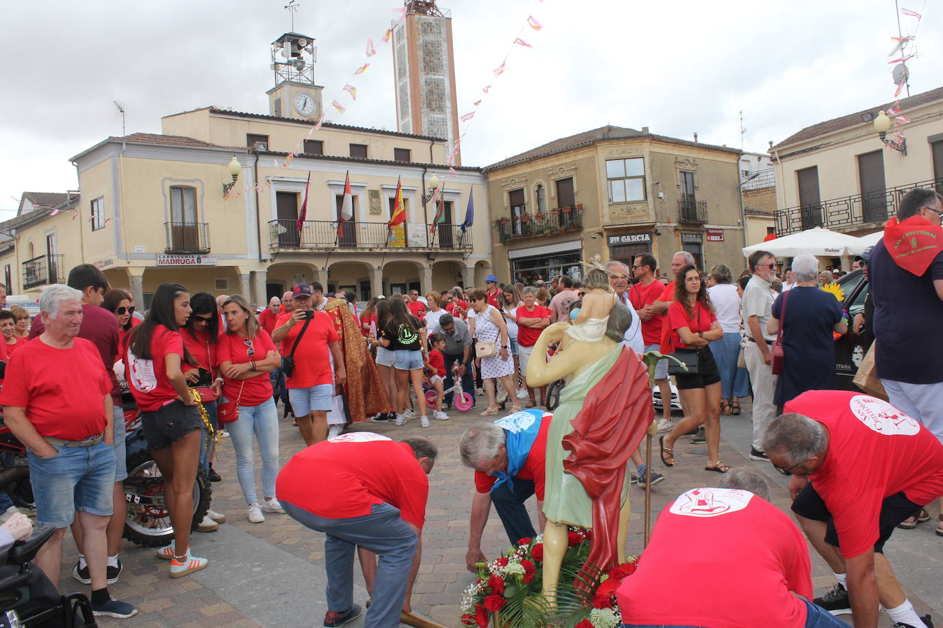 Masiva bendición de vehículos y conductores entre sonidos de claxon en La Fuente de San Esteban