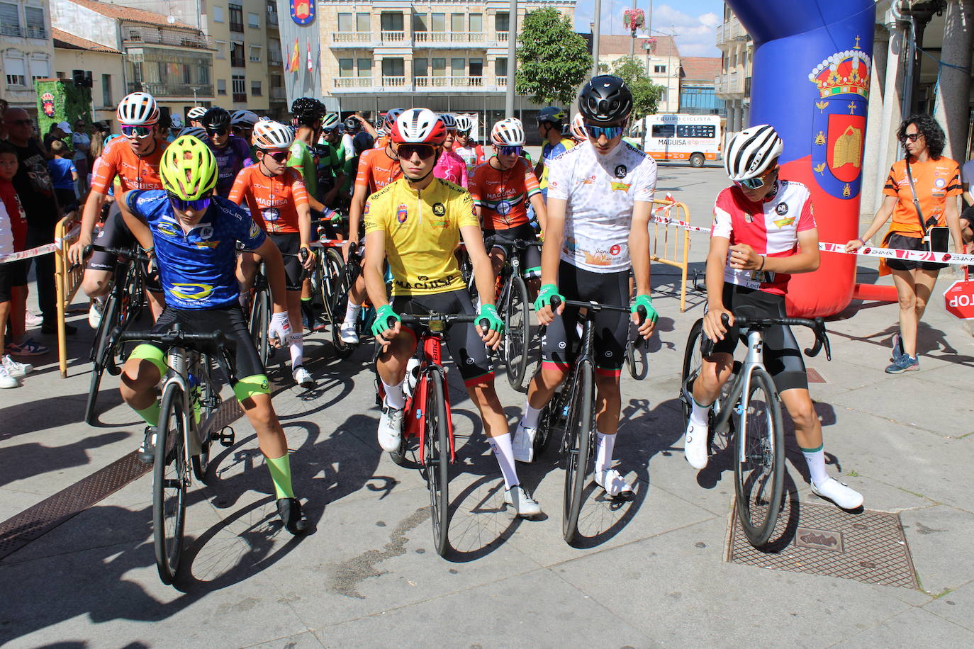 Guijuelo disfruta de la segunda etapa de su vuelta ciclista