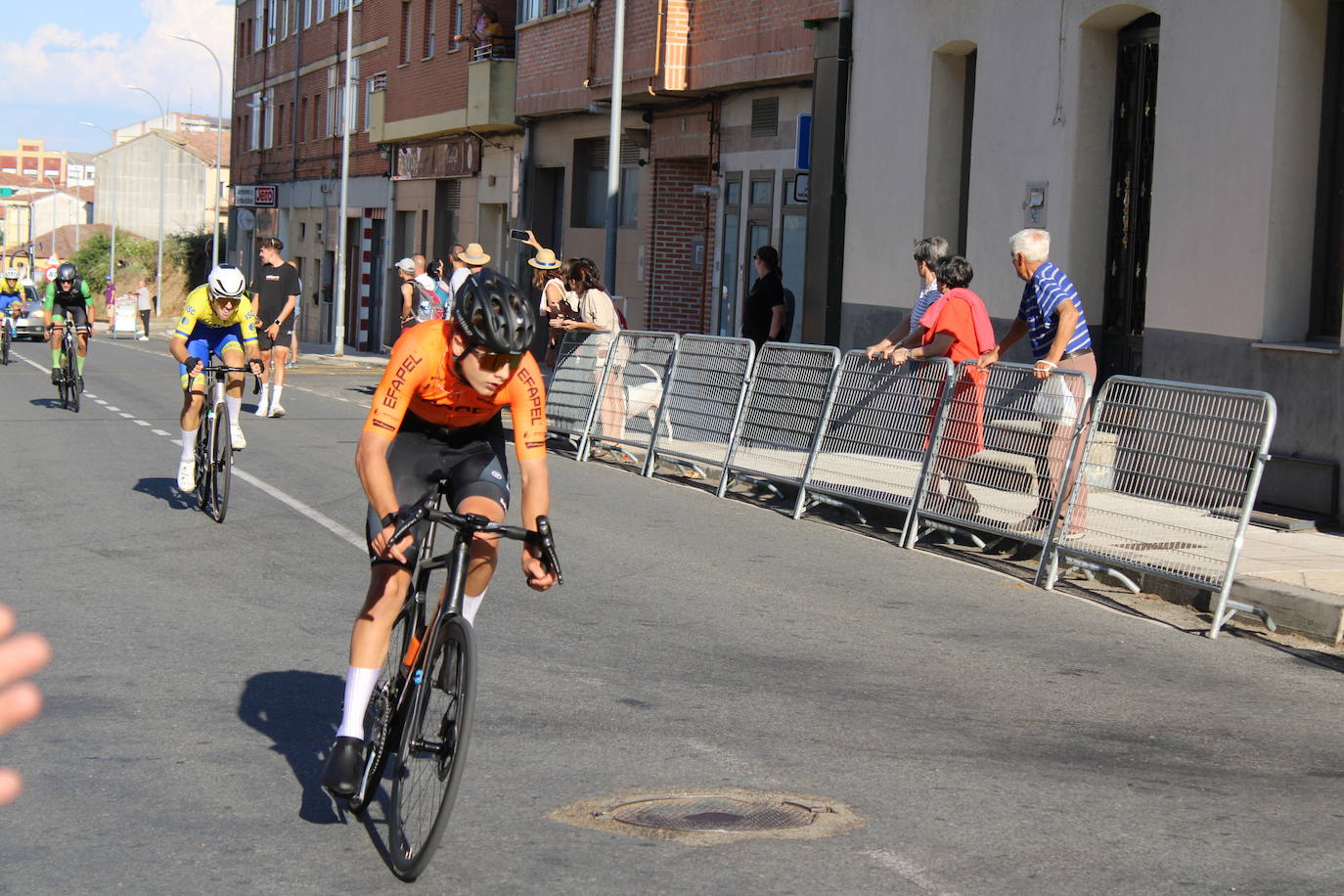Guijuelo disfruta de la segunda etapa de su vuelta ciclista