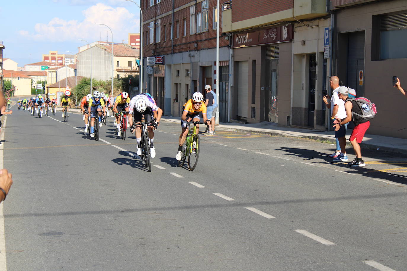 Guijuelo disfruta de la segunda etapa de su vuelta ciclista