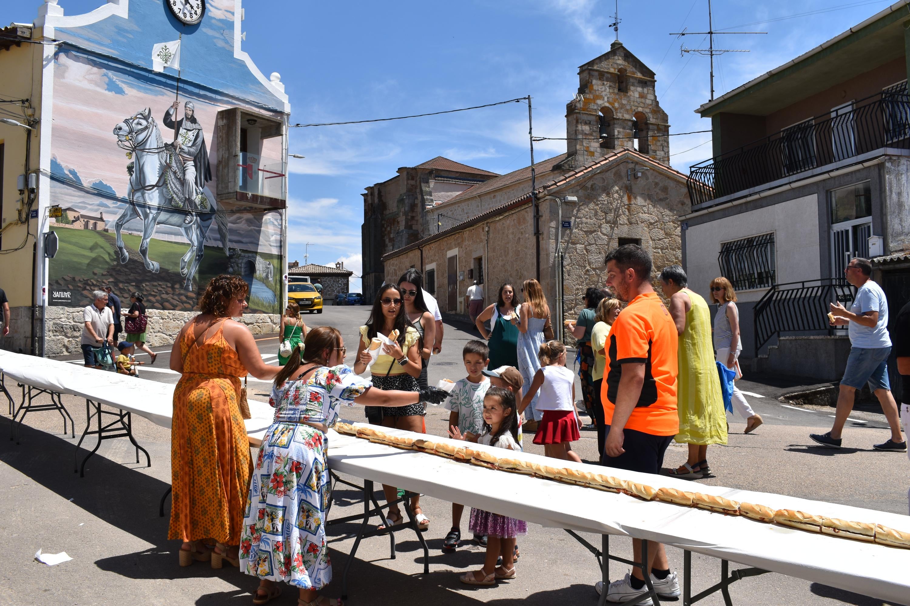 Así es el megabocata de jamón que bate récords en Salamanca: ¡mide 60 metros!