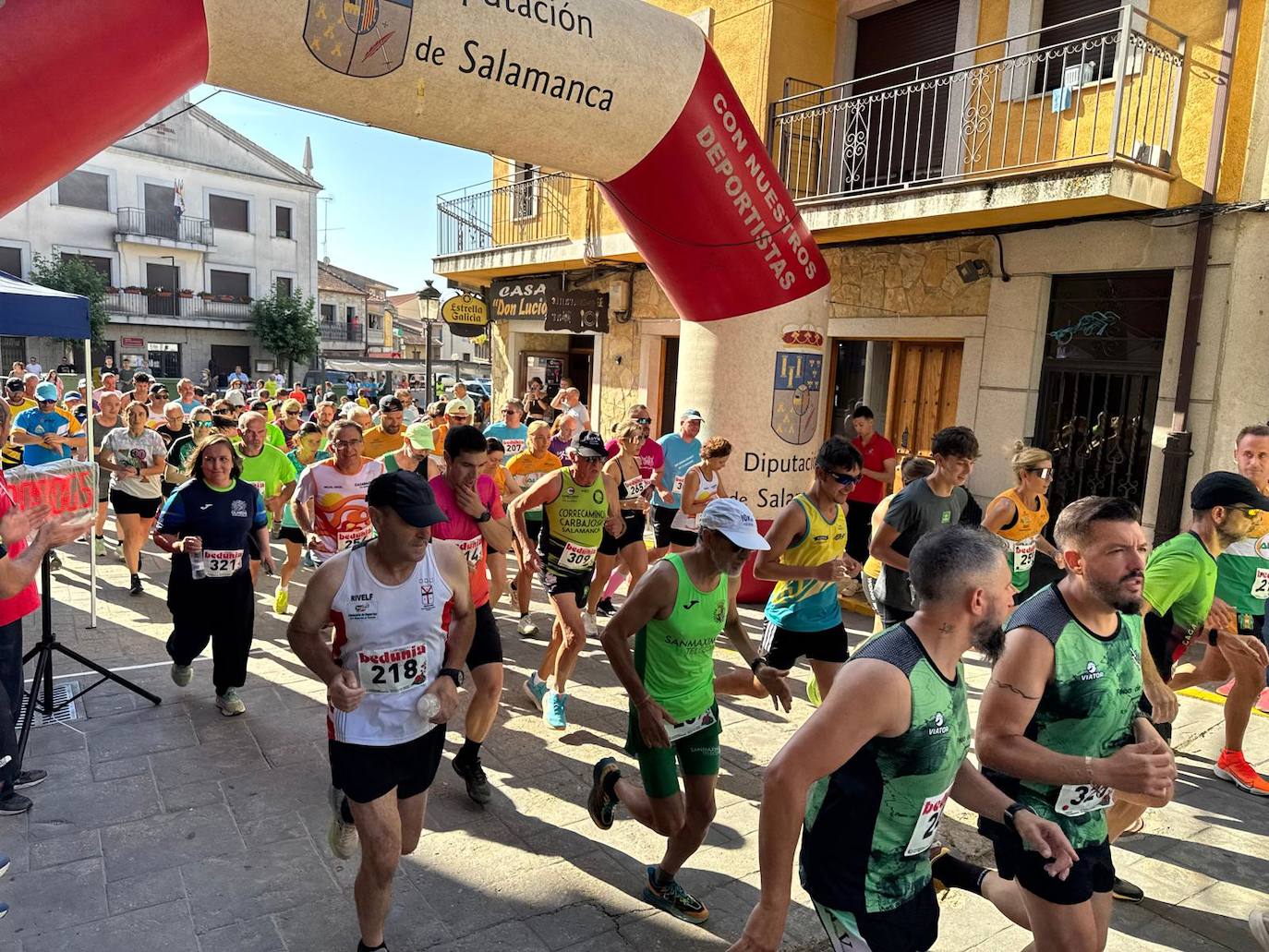 Daniel Ayuso y Verónica Rodríguez se llevan el cross de La Honfría de Linares