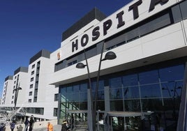 Entrada al Hospital de Salamanca.