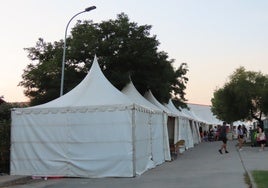 Carpas para las peñas en las pasadas fiestas.