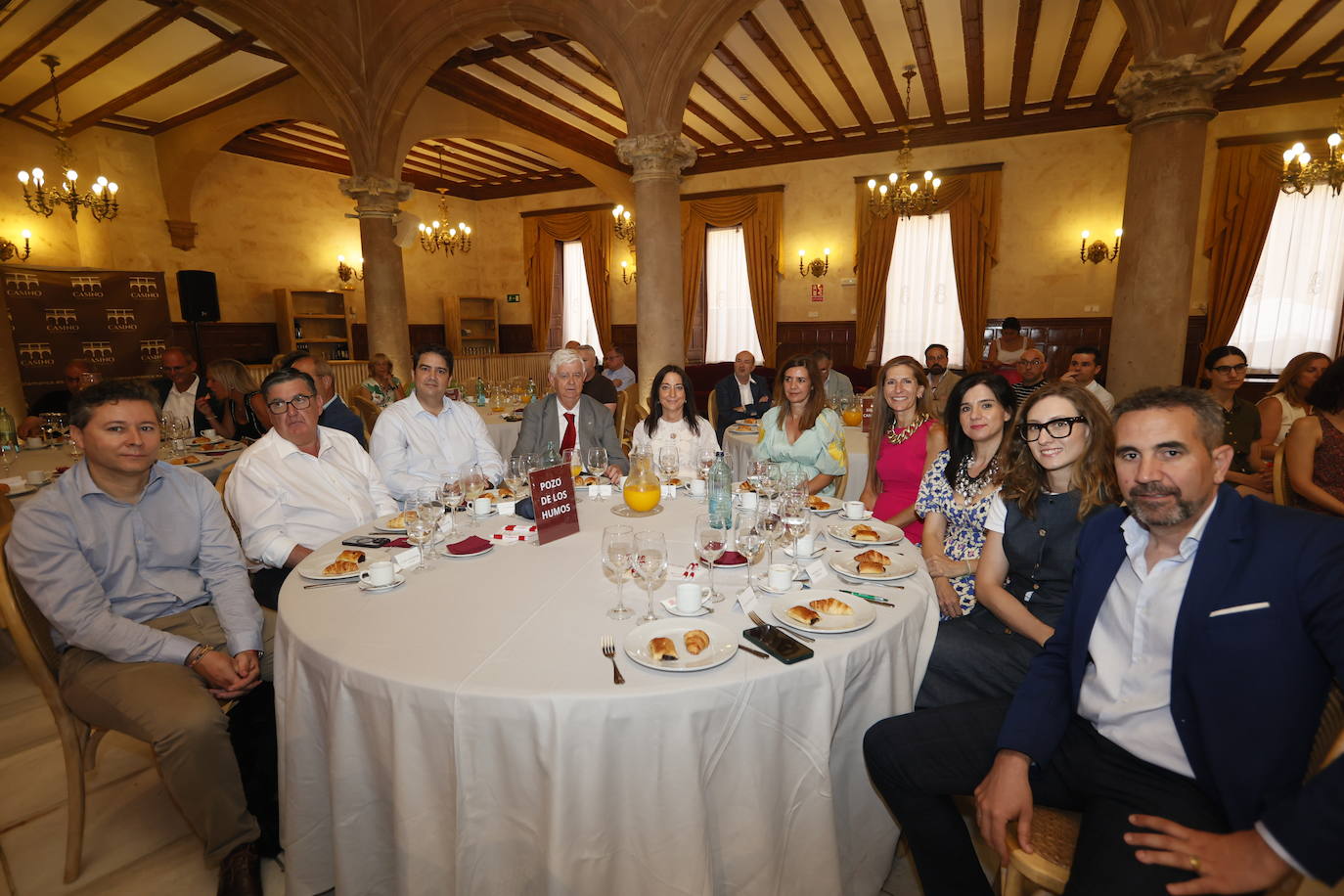 José Merchán (Greprecom), Juan Feltrero (Grupo Feltrero), Diego García (Limcasa) y Godofredo García (Grupo Limcasa), María Asenjo (Caja Rural de Salamanca), Susana Sánchez (LA GACETA), Cuca Gonzalo y Carmen Herrera (C.C. El Tormes), María Jesús Ercilla y Tomás del Río (FCC Medio Ambiente).