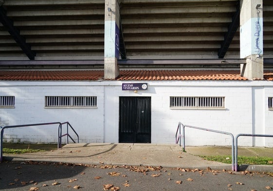 Exterior del estadio Helmántico, en la zona de vestuarios.