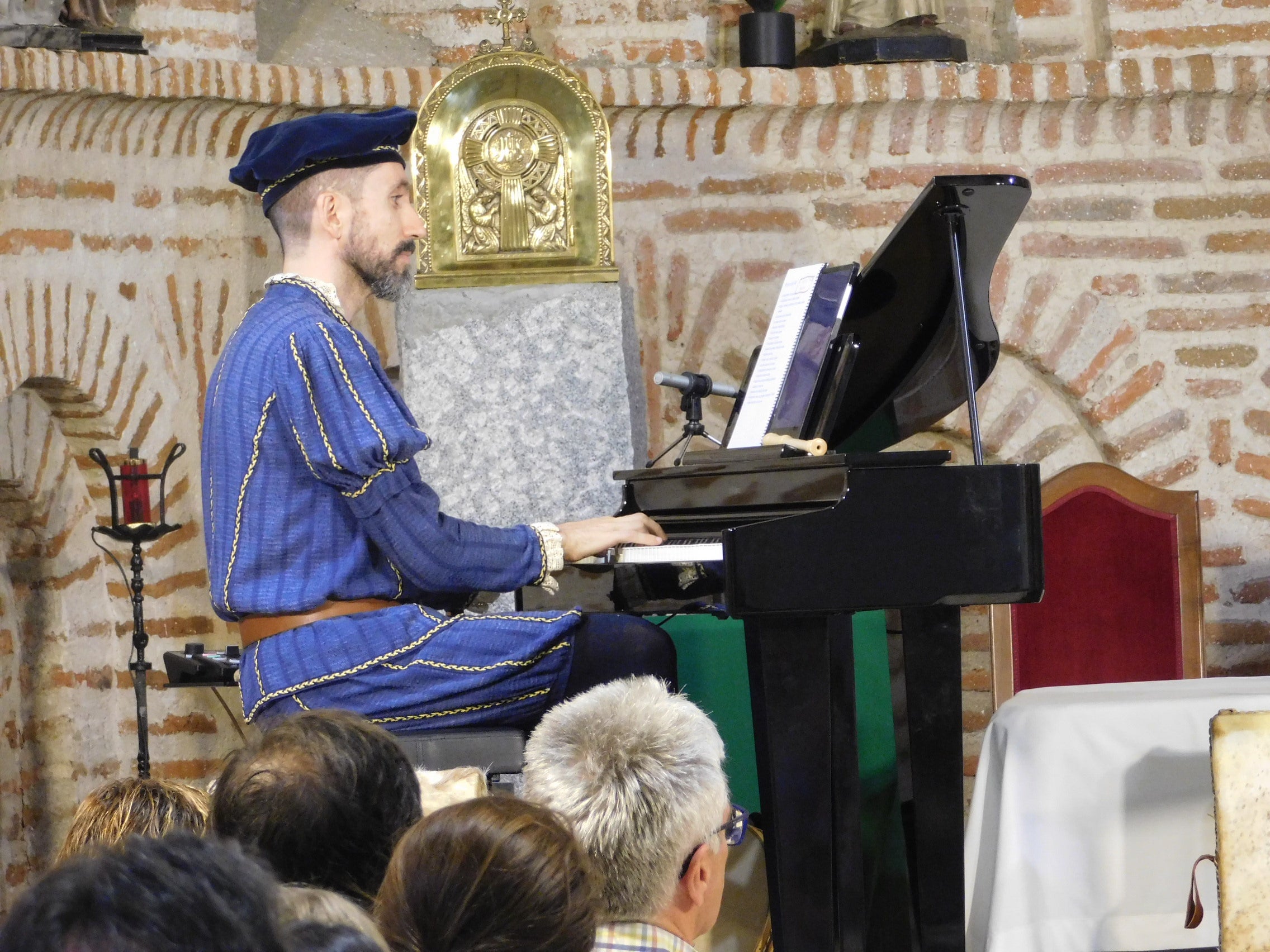 «Arcos y Ecos», un recital que toca el alma en Pedrosillo de Alba