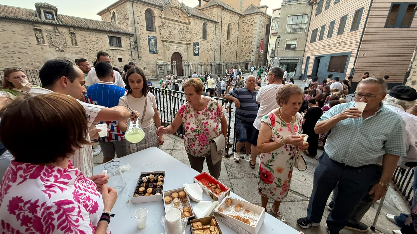 Alba de Tormes honra la memoria de los pescadores y a la Virgen del Carmen en su paseo fluvial