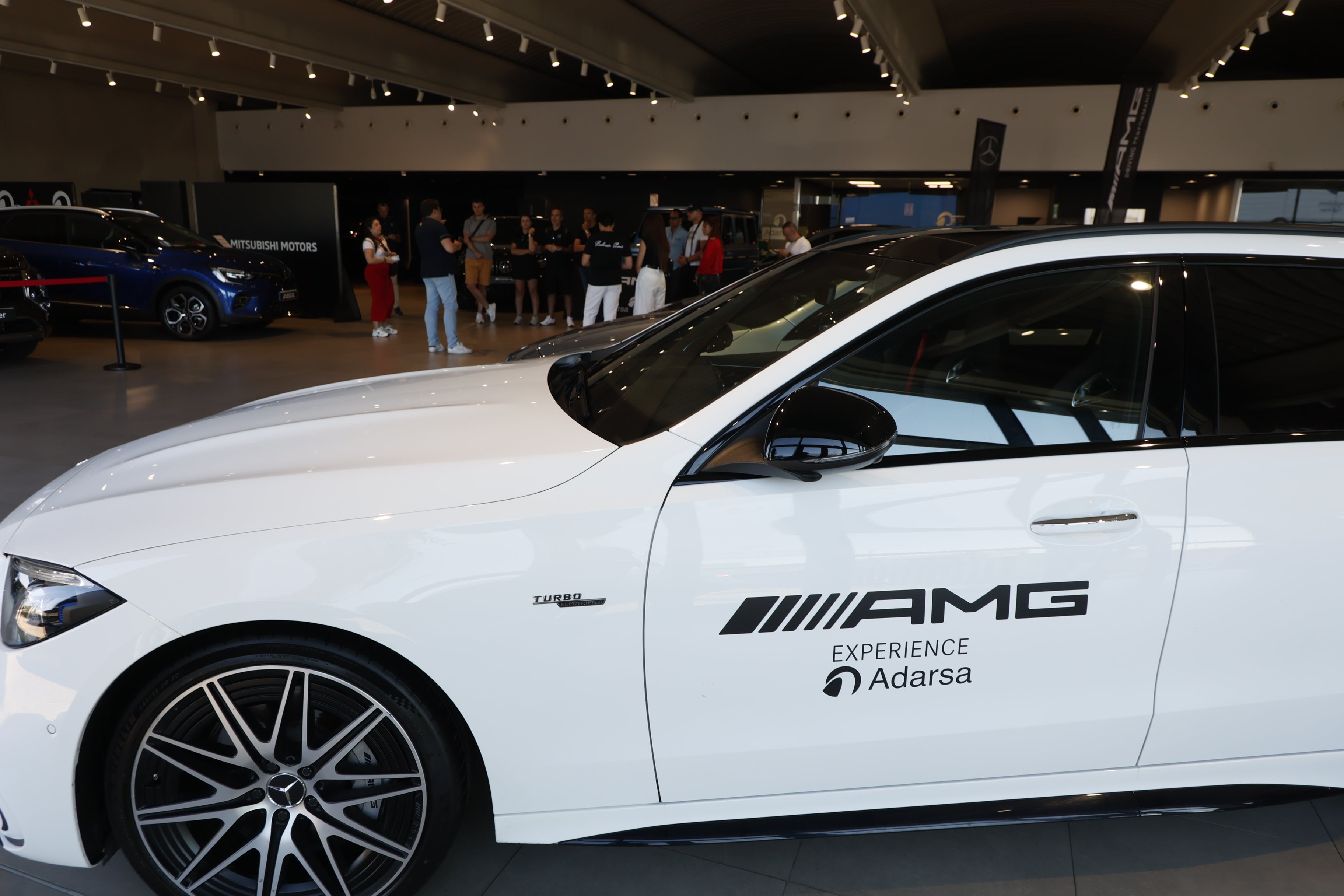 Adarsa Salamanca lleva la potencia AMG a una ruta exclusiva por la sierra
