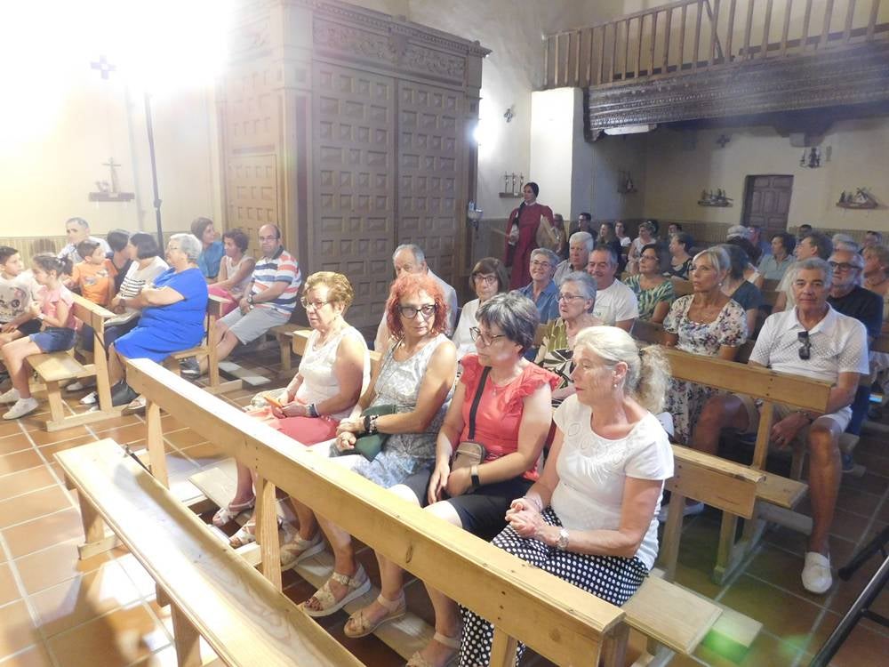 Nava de Sotrobal recibe el recital poético musical “Arcos y Ecos”