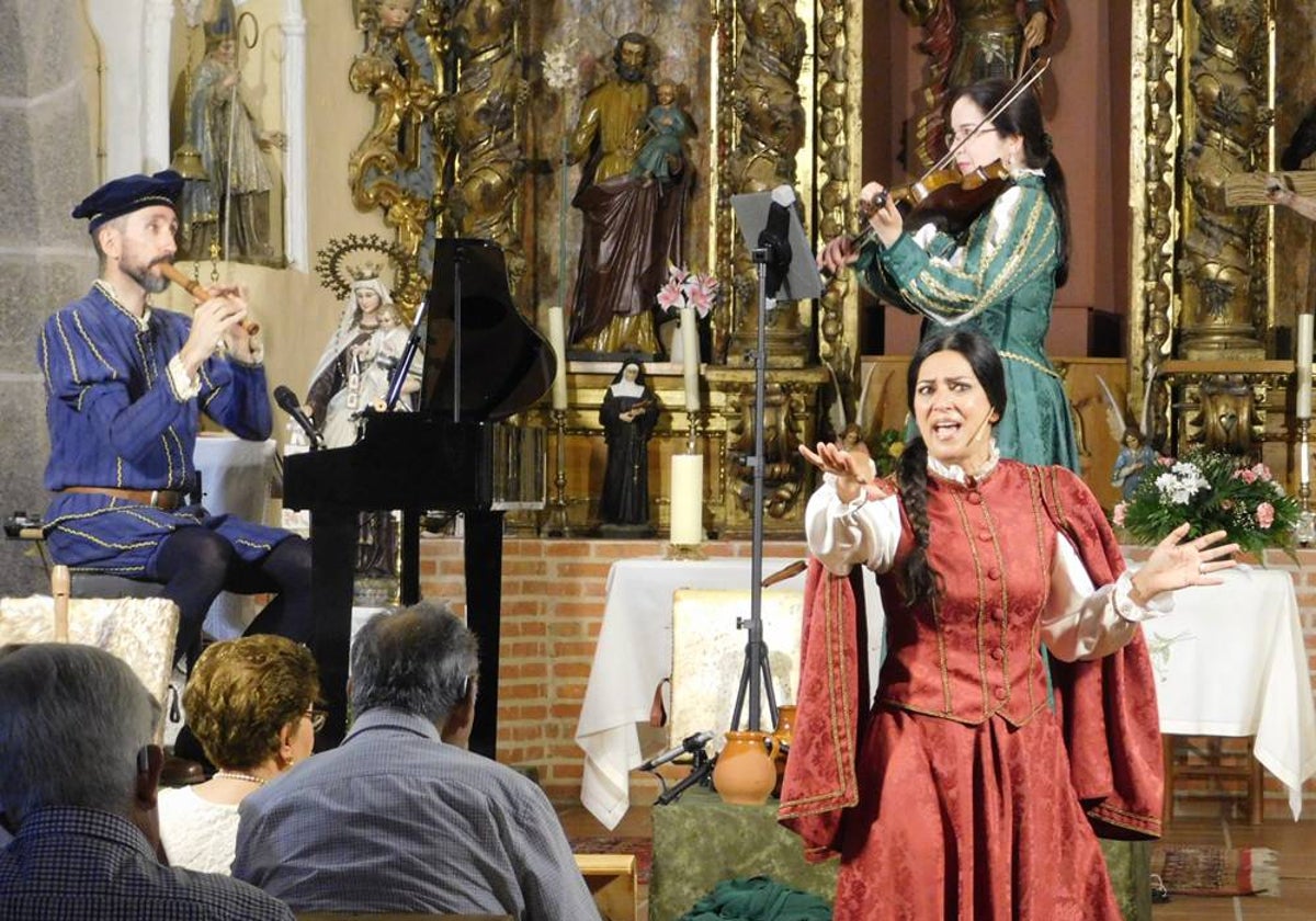 Nava de Sotrobal recibe el recital poético musical “Arcos y Ecos”
