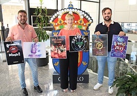 Roberto H. Garabaya, Yolanda Alonso y Jaime Elena presentaron los carteles de las seis orquestas que actuarán en las fiestas de la Asunción.