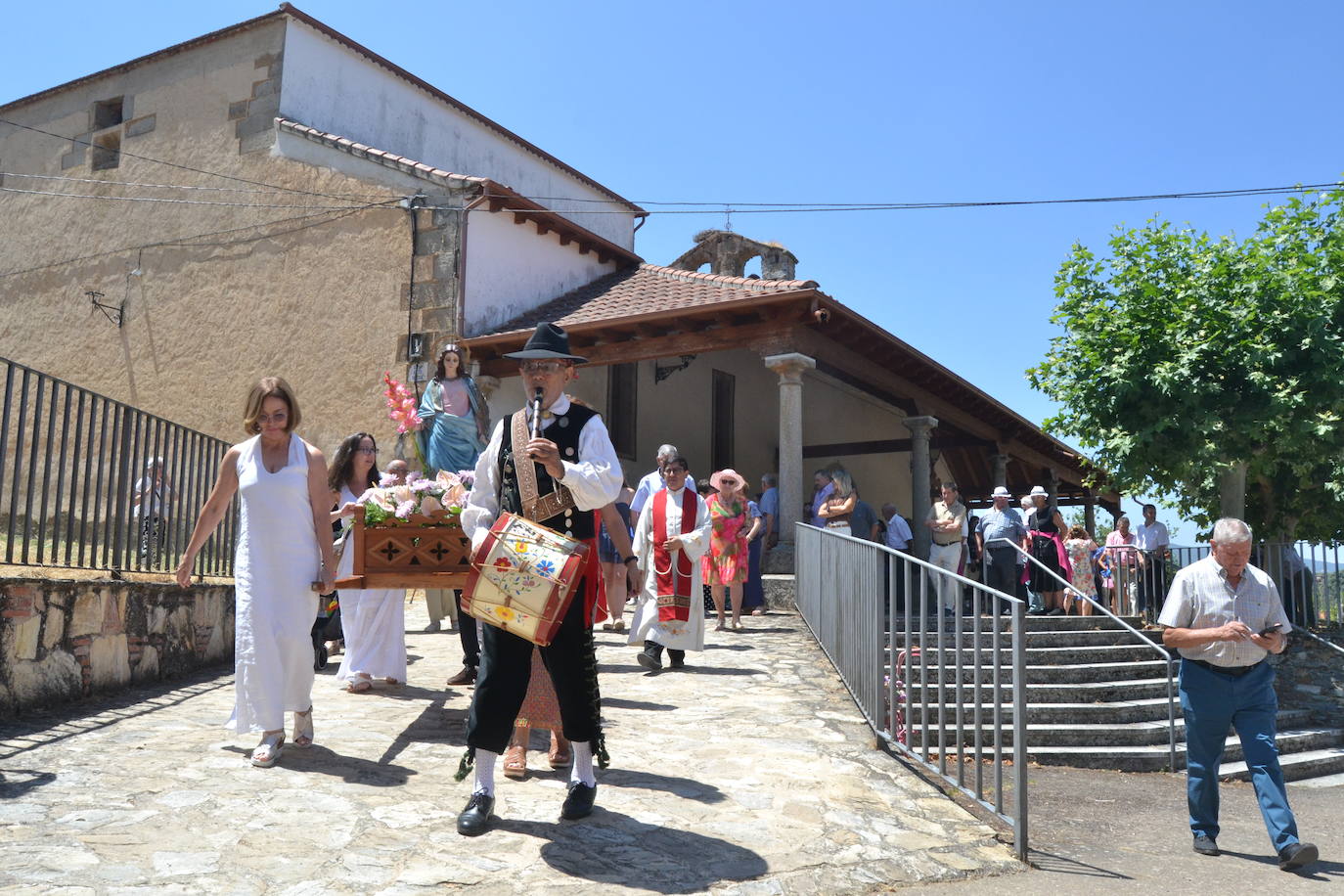 Escurial de la Sierra honra con fervor a Santa Marina
