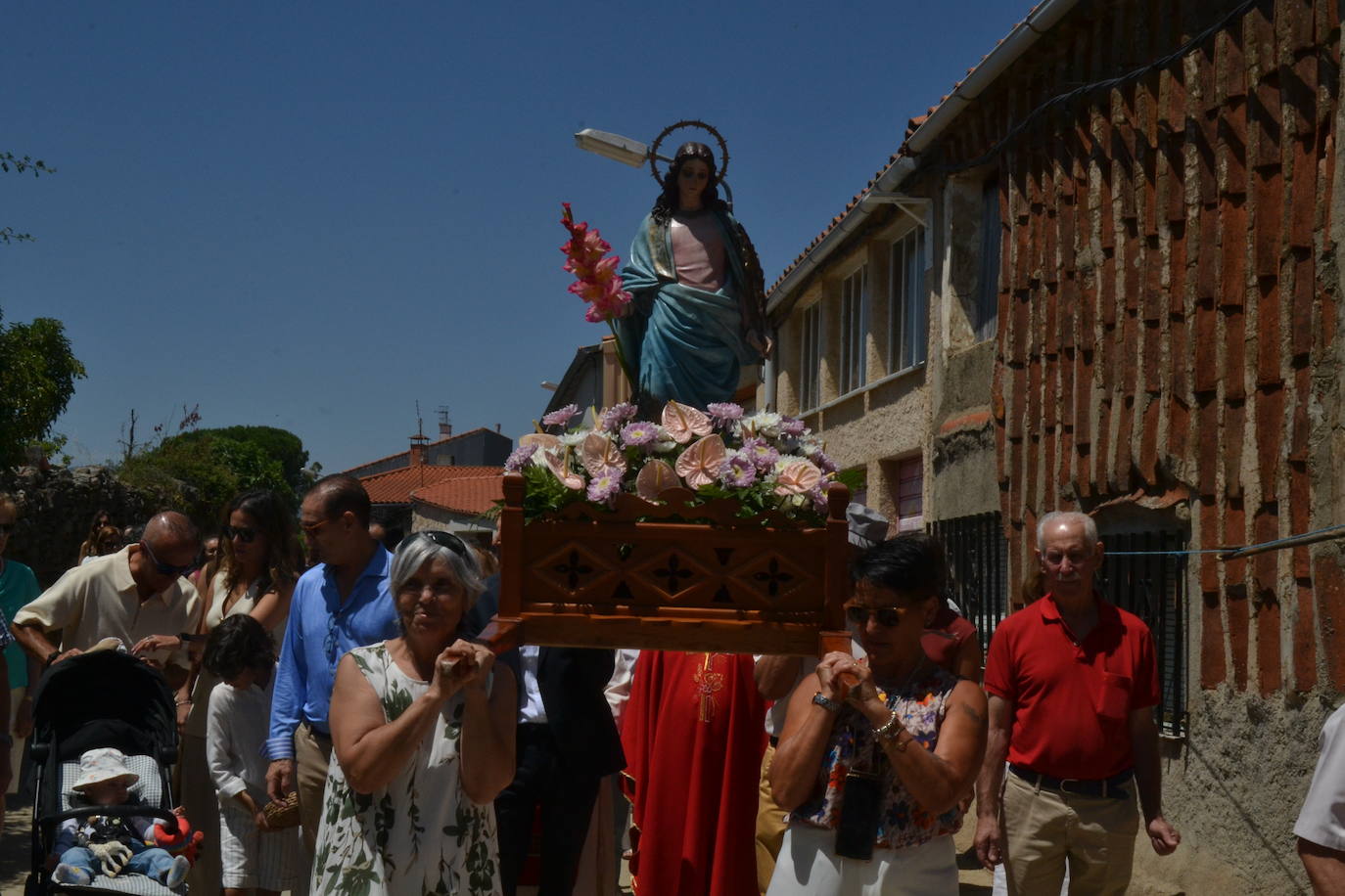 Escurial de la Sierra honra con fervor a Santa Marina