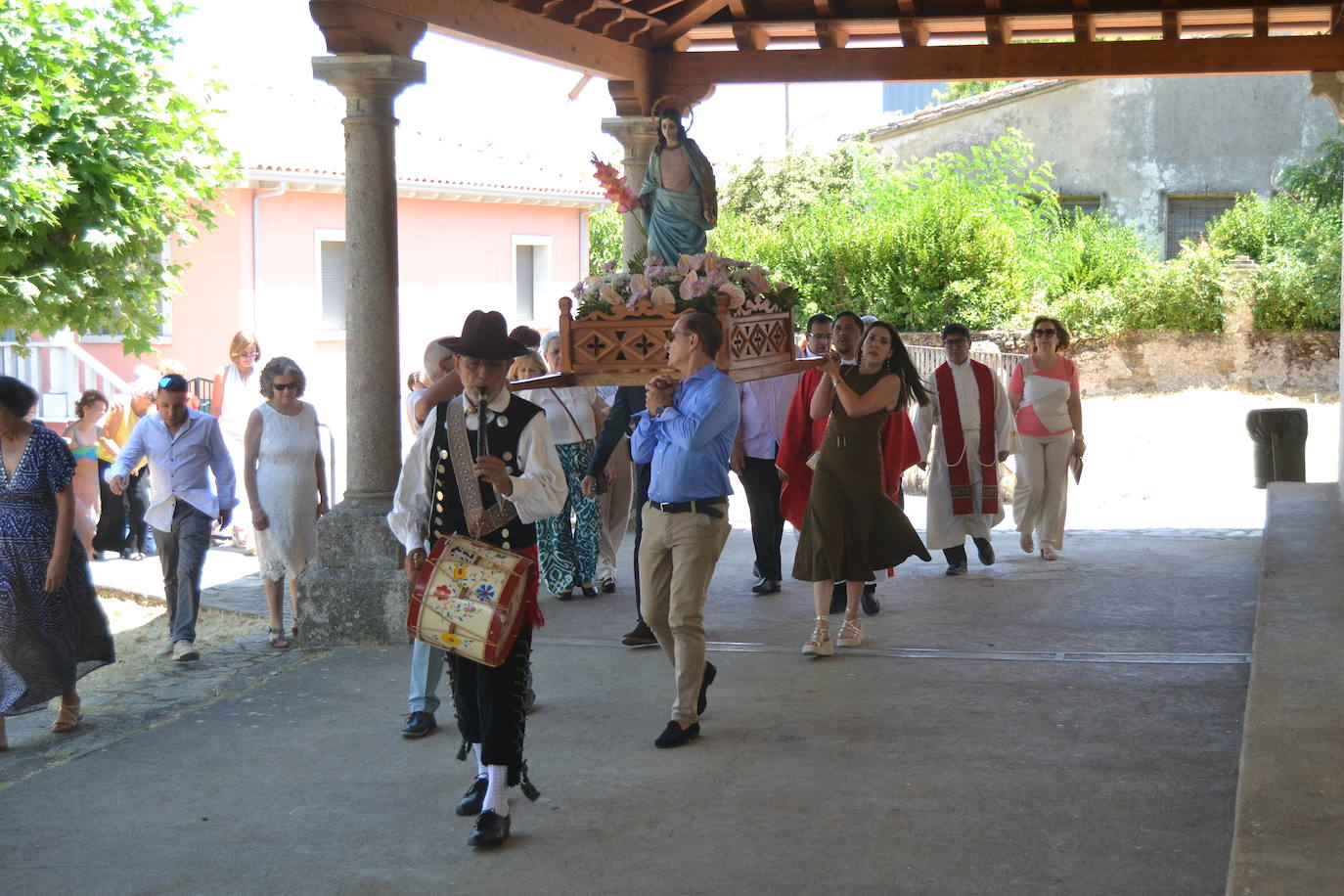 Escurial de la Sierra honra con fervor a Santa Marina