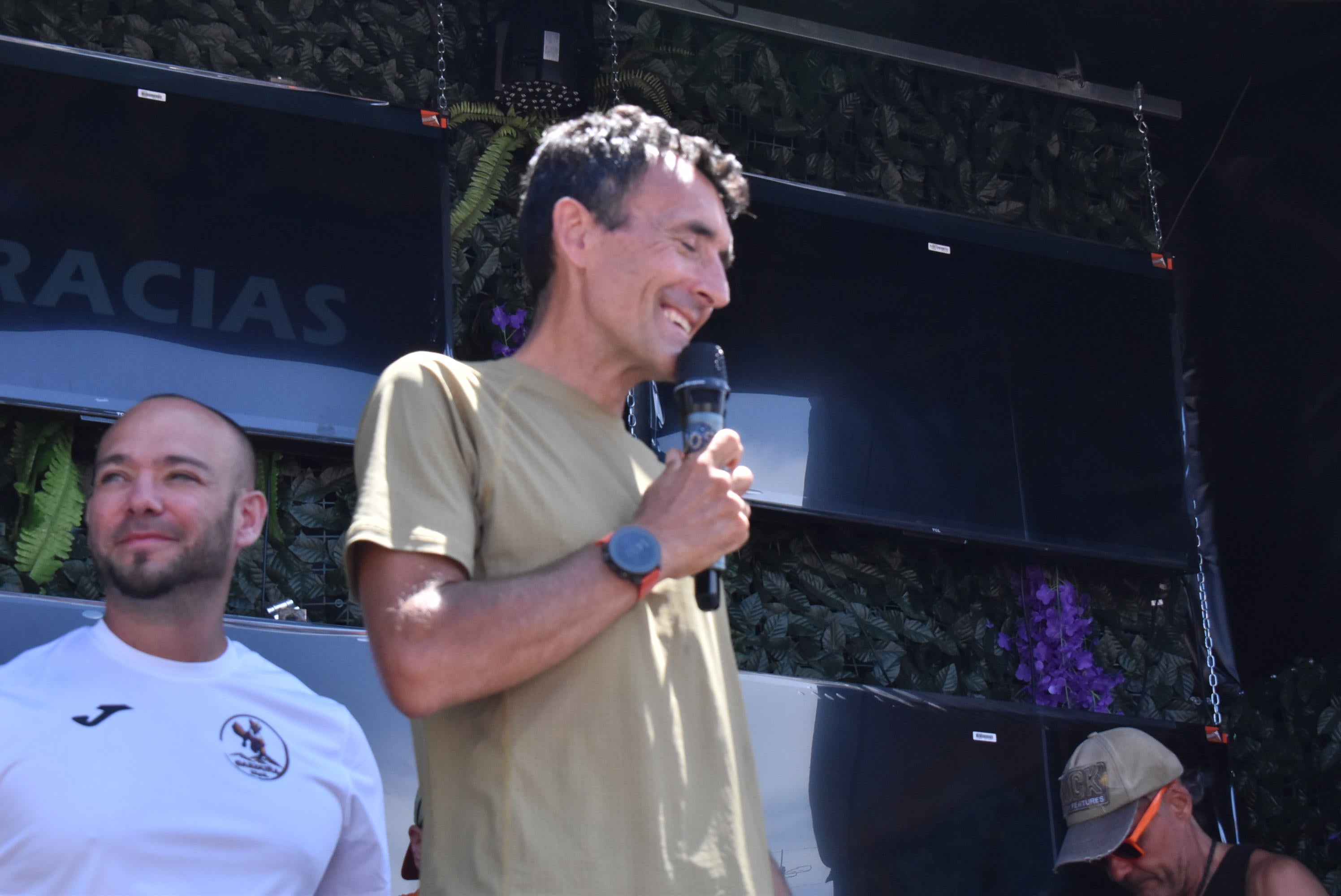 Miguel Heras recibe un sincero homenaje en Navacarros