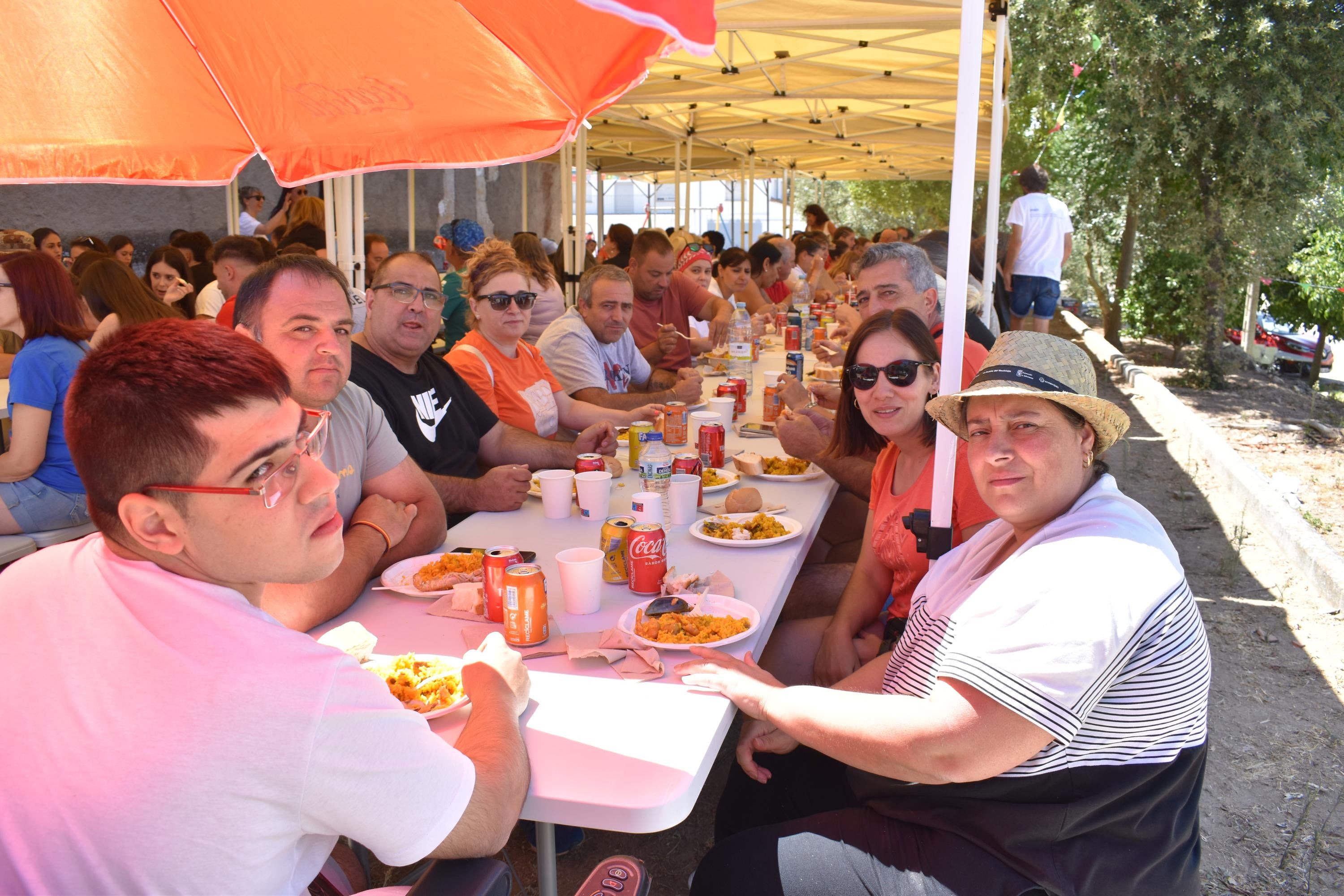 Convivencia y buen yantar en las Fiestas de la Juventud de Torresmenudas