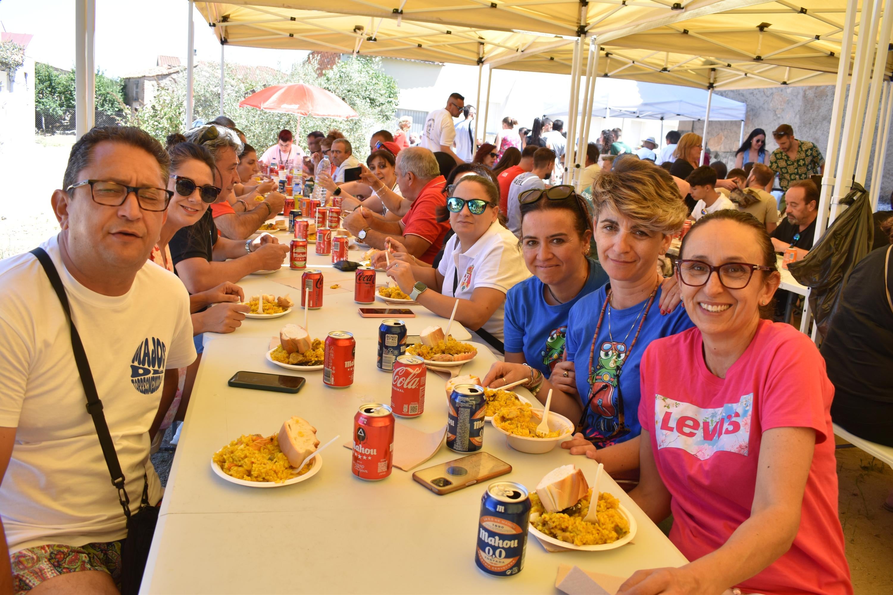 Convivencia y buen yantar en las Fiestas de la Juventud de Torresmenudas