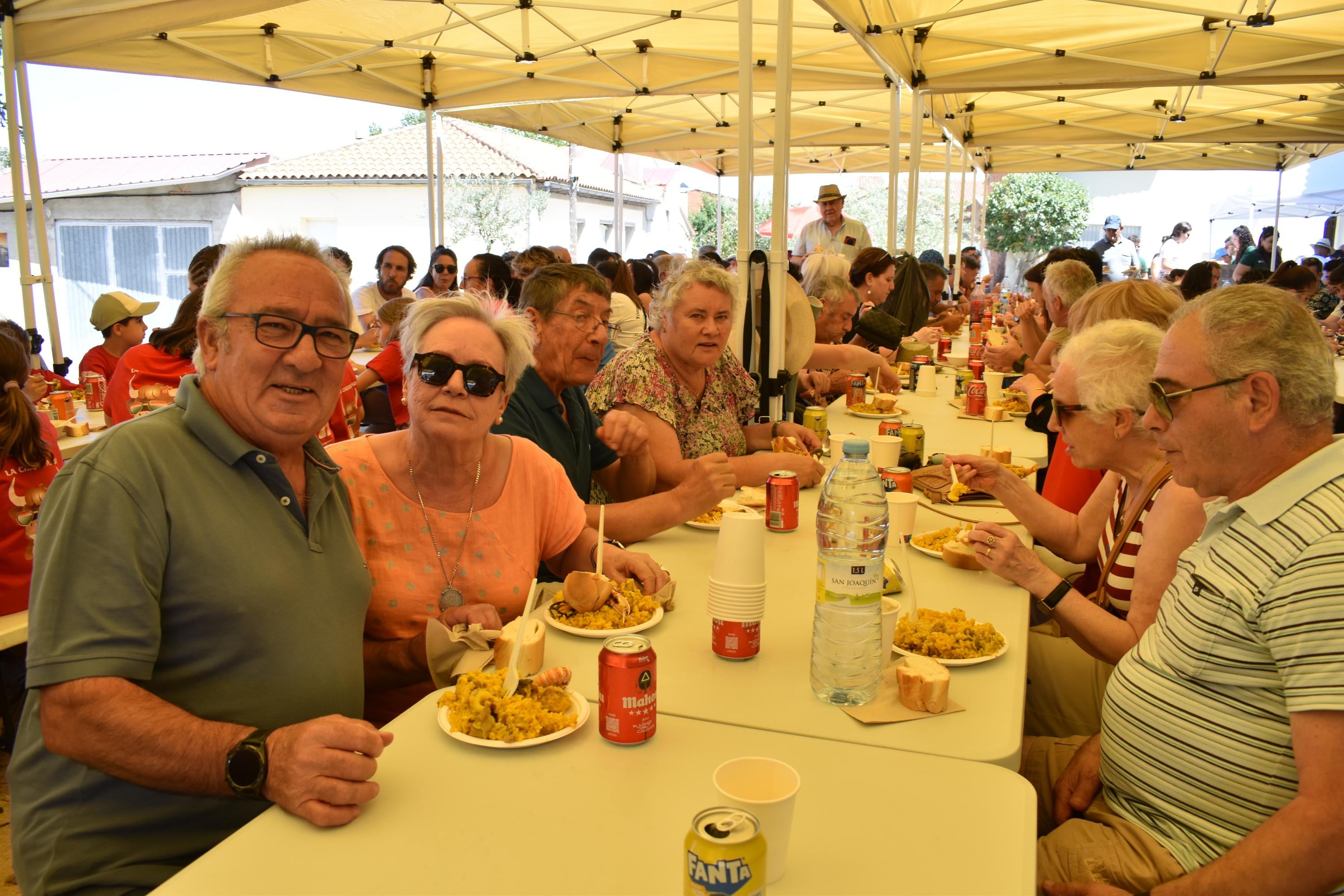 Convivencia y buen yantar en las Fiestas de la Juventud de Torresmenudas