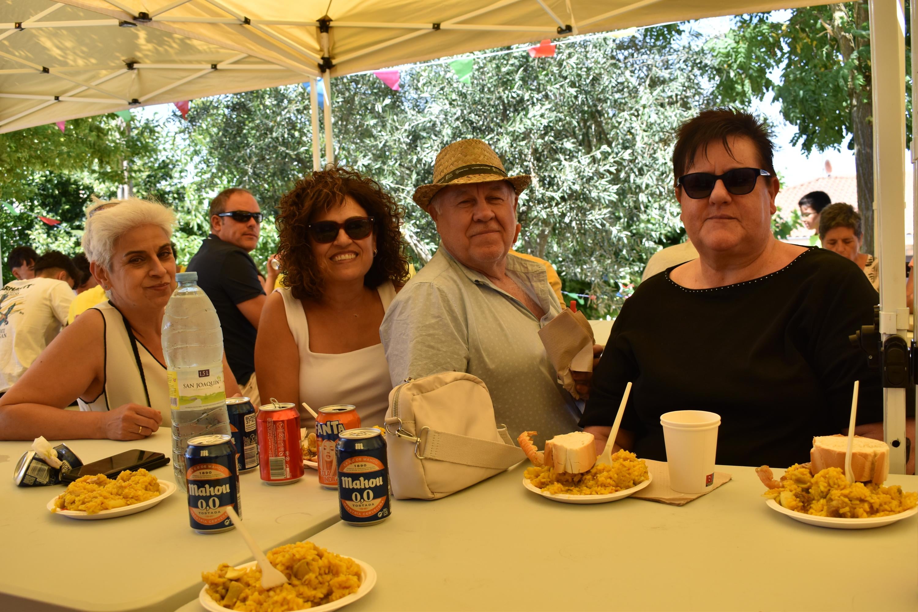 Convivencia y buen yantar en las Fiestas de la Juventud de Torresmenudas