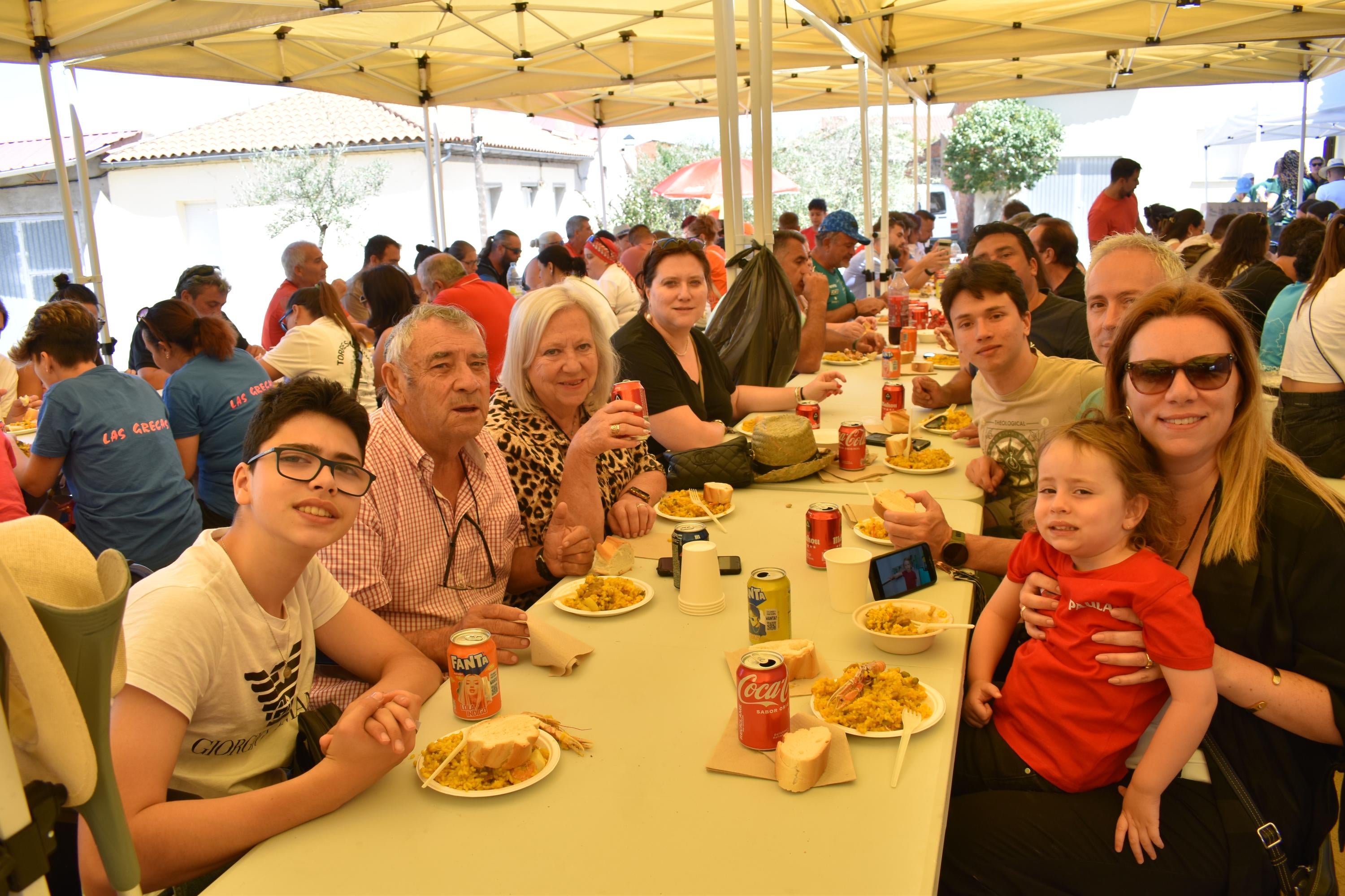 Convivencia y buen yantar en las Fiestas de la Juventud de Torresmenudas