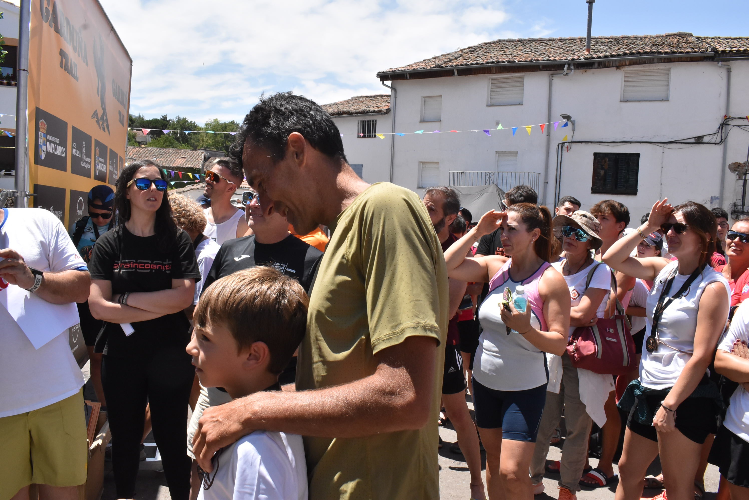 Miguel Heras recibe un sincero homenaje en Navacarros