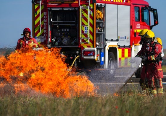 Bomberos de la Diputación en una intervención anterior.