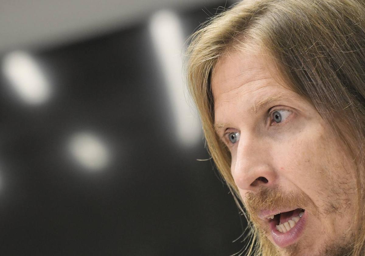 El secretario de Organización y coportavoz de Podemos, Pablo Fernández.