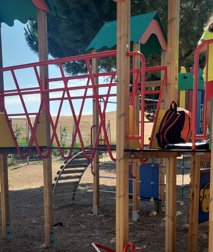Imagen secundaria 2 - En alerta por el vandalismo en los pueblos de Salamanca: «Se graban destruyendo el mobiliario»