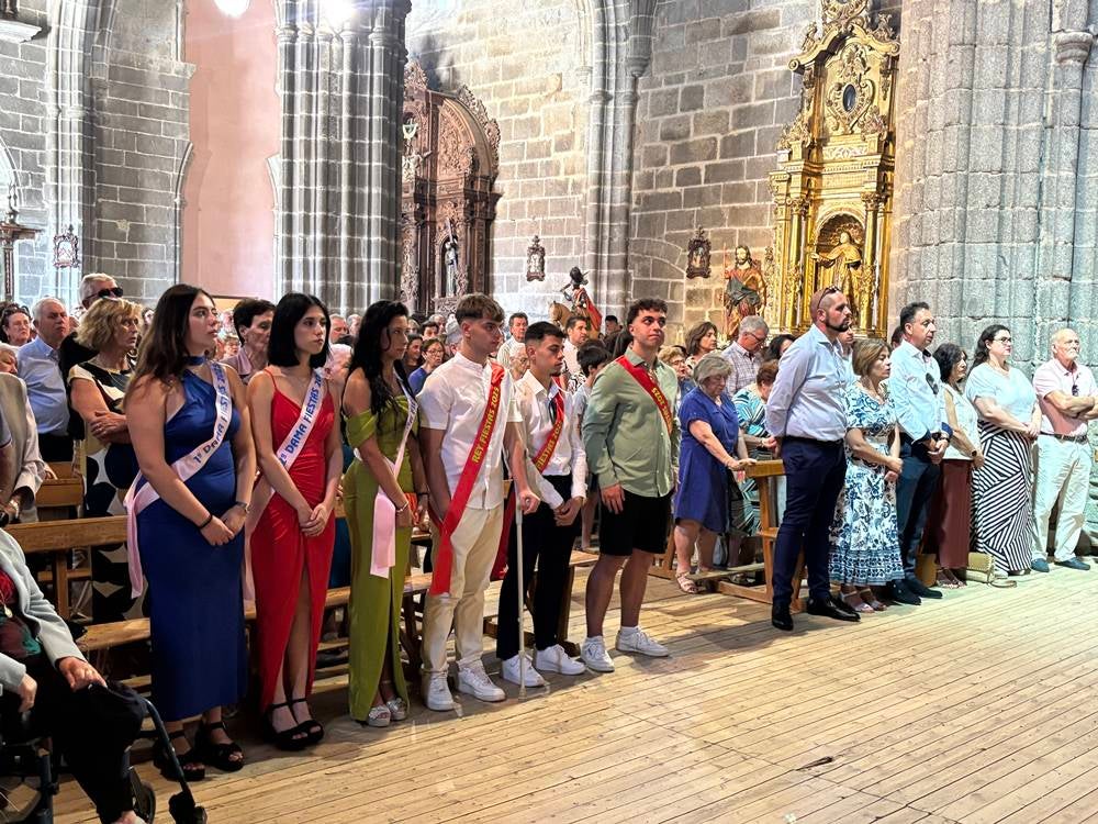Música y alegría por el día grande en Santiago
