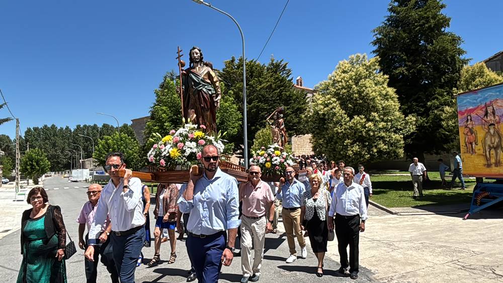 Música y alegría por el día grande en Santiago