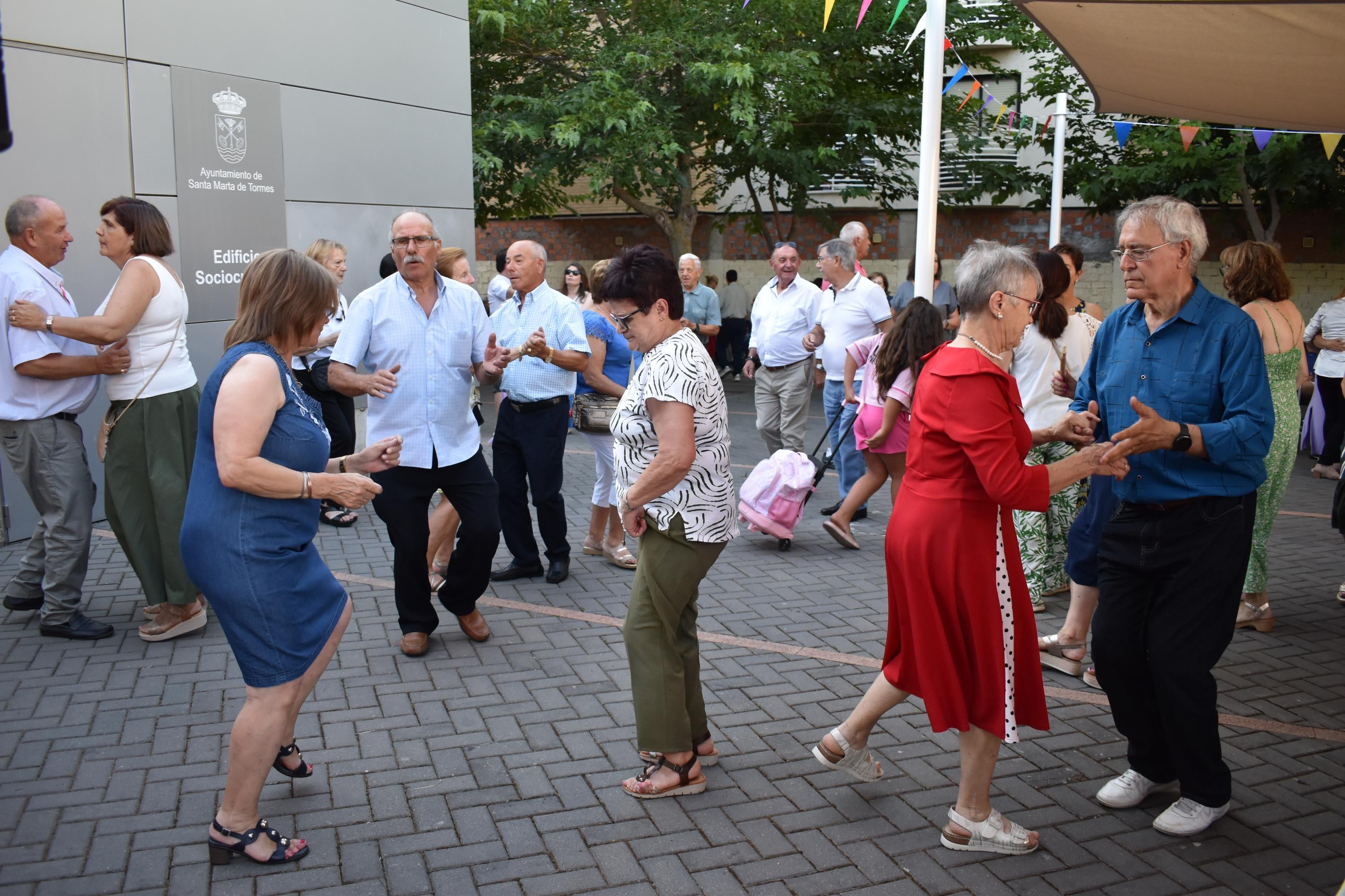 Los mayores de Santa Marta protagonizan un día de fiesta inolvidable